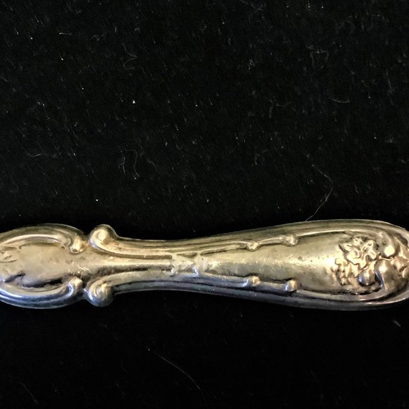 Vintage Sterling Silver Floral Cheese Server - Picture 4 of 6